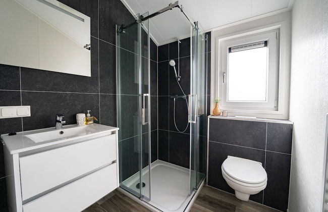 Nice Chalet With Combi Microwave, Near the Maas - Foto 9