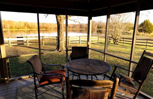 Family Lake Glamping for an Outdoor Adventure in Tupelo, Mississippi - Foto 7