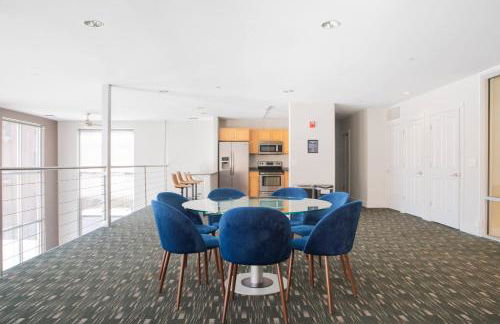 Spacious Third Ward Apt Near Summerfest with Balcony - Foto 24