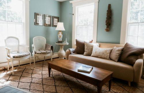 1850s Maine Farmhouse featured in Condé Nast Traveler with 11 Acres Near Water - Foto 10