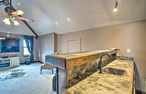 Home with Game Room and Fireplace 14 Mi to McKinney! - Foto 24