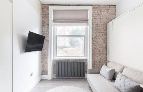 Decompress at a Serene Studio in Classic Townhouse - Foto 3