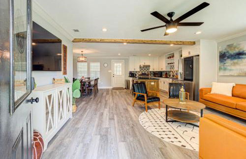Casablanca Waco 5 mins from Baylor and Magnolia with Hot Tub,Firepit, Pet Friendly - Foto 16