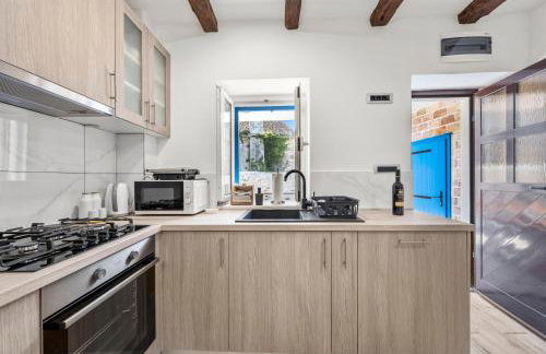 House AnaDora with pool - Zlarin - Photo 21