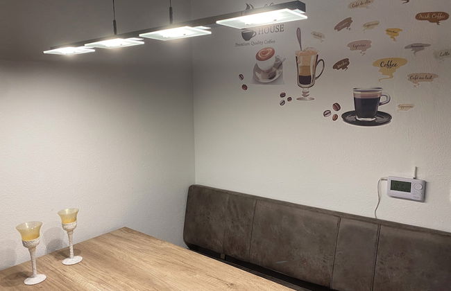 Stylish Apartment With Modern Amenities and Scenic Views - Photo 9