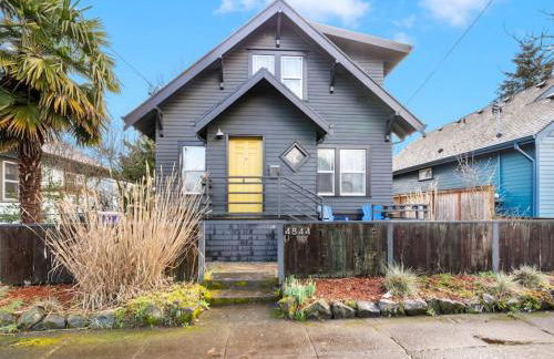 Casa del Sol - Walk to Alberta Arts District - Photo 1