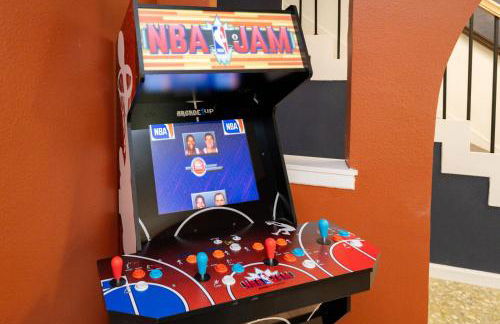 Sportscourt & Pool Indoor Slide~Games~ Family Fun - Foto 48