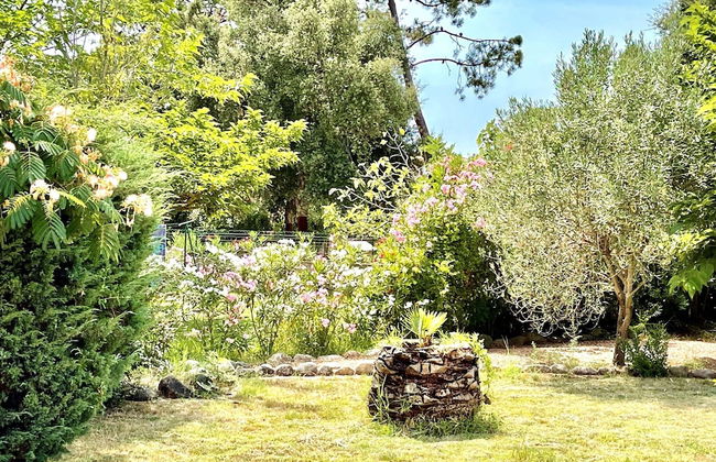 Majestic Villa in Lecci With Garden - Foto 32