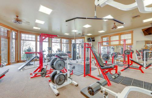 Hot Tub and Views Luxe Mountain Escape in Yucaipa - Photo 35