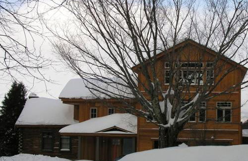 Meadow House Backcountry Residency - Foto 1