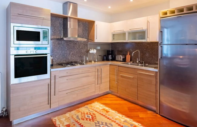 Missafir Flat With Terrace Near Istiklal Street - Photo 15