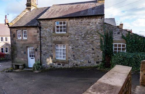 The Cottage on the Square, Wensley - Derbyshire Country Cottage. - Photo 21