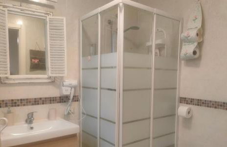 Amorevole villa con terrazza e doccia esterna - Foto 38