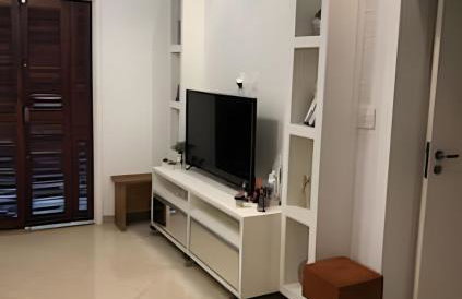 Espaçoso Flat com Varanda no Cavalinho Branco - Foto 48