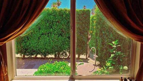 Saint Boniface Hotel - Foto 5, Garden view