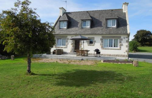 En Bretagne, villa de 2 à 8 pers , meublé de tourisme 3 étoiles nichée dans un écrin de verdure à 2500m de la plage - Foto 1