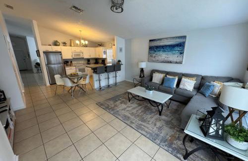 4 Bedroom, 3 Bath Hampton Lakes Home With Private Pool - Near Disney! - Foto 4