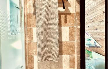 Atypical Studio - Allos - Photo 16