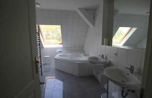 Schloß Wichmannsdorf - Foto 59