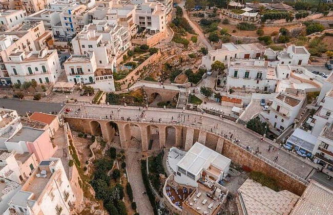 Excursión a Ostuni, Polignano a Mare y Cisternino - Foto 2