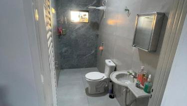 Casa com piscina e garagem privativa - Foto 5