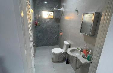 Casa com piscina e garagem privativa - Foto 5