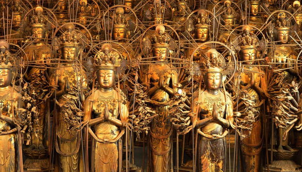 Estátuas de Kannon, a deusa budista da misericórdia