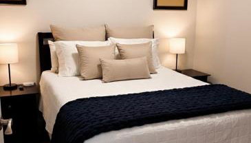 Lakeside luxury with hot tub and pool - Foto 3