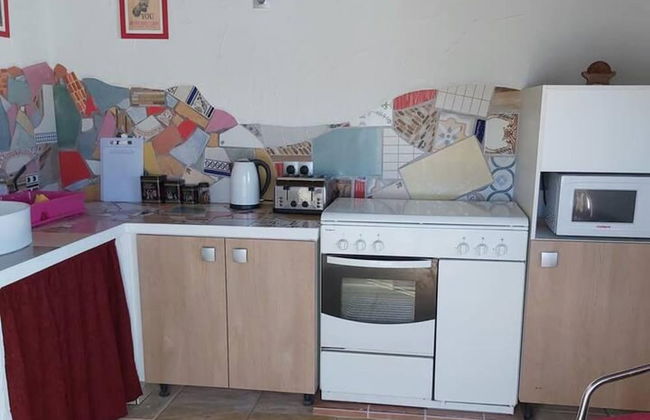 2-bed Villa Sleeps 5 - Private Pool & Free Parking - Foto 4