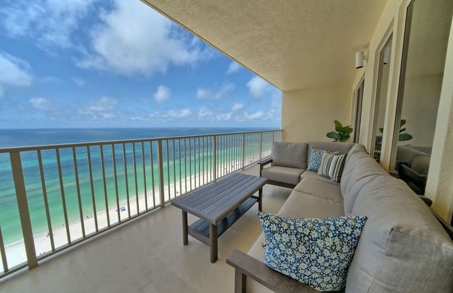 Pleasant Oceanfront Condo with Large Balcony and Beach Access - Unit 1605 by RedAwning - Foto 31