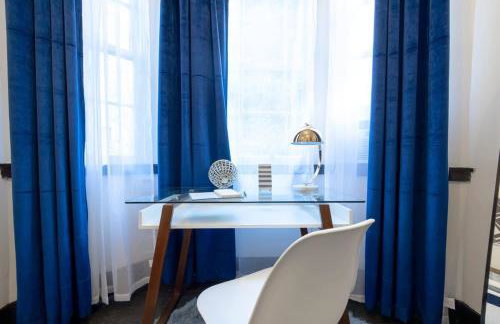 E10-1 Designer East Village Townhouse 1BR - Foto 11