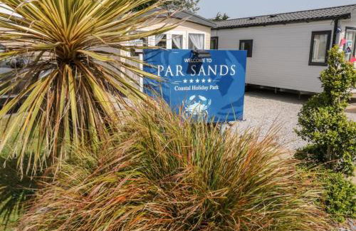 Delightful two bedroom caravan on Par Beach. - Foto 33