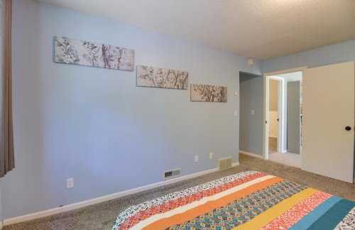 Lakefront Sunburg Vacation Rental with Boat Dock! - Foto 24