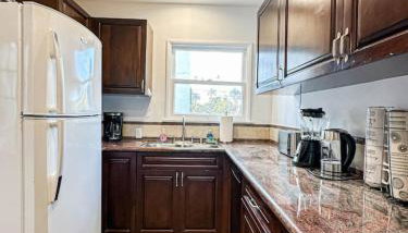 Cozy Boho 2BR Near Beverly Hills - DOH2 - CUL - Foto 5, stove, dishwasher, pet friendly, toaster