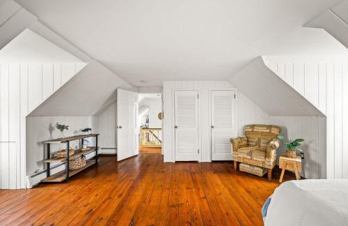 Downingtown Manor - 1900s Farmhouse with Creek Views - Foto 39