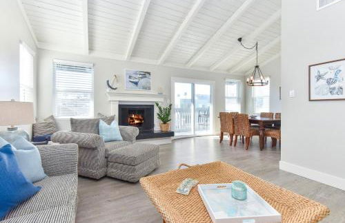 Sunset Island 3 Level Home on the Water sleeps 10 - Photo 19