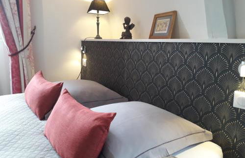 Petite Maison Romantique au calme, Cœur Historique, vue Ville et Jardin - Foto 7