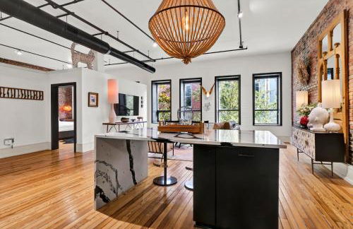 Luxe 220 Suite 2 - Photo 33