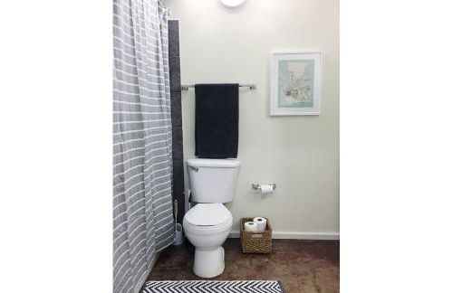 City Loft w/ View of Gay St - Foto 11