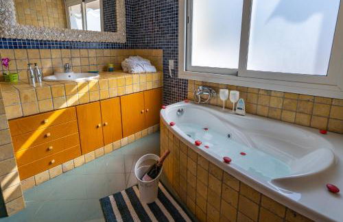 Villa Lux Gallery Familiar Piscina Privada Barbacoa Aire Acondicionado - Foto 46