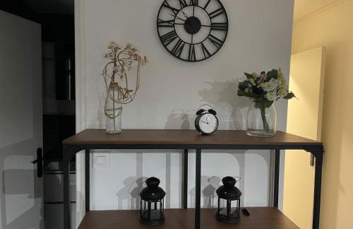 017 CHIC & COSY F2 53m2 HYPERCENTRE WIFI SMART TV NETFLIX - Foto 27