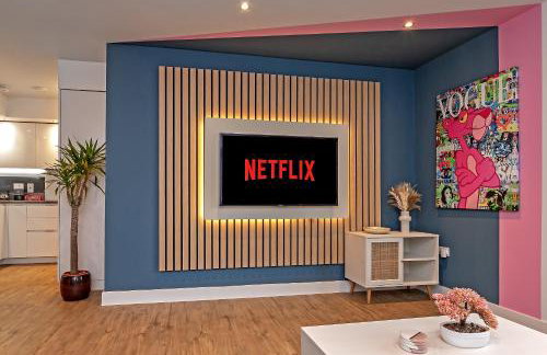 SUPERIOR AIRPORT SUITE, FREE Parking, Stylish, BALCONY, Two Bathrooms, Close To Airport, Station & Centre - Foto 6