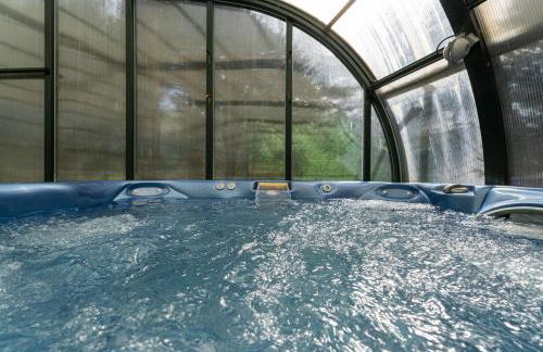 Villa con Jacuzzi exterior y Piscina cubiertos - Foto 71