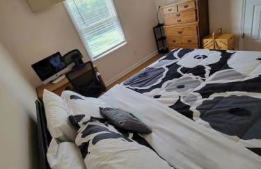 Great 4BR Home Near Emerald Pointe & Downtown - Foto 79