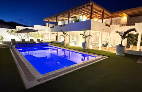 Villa Dedalos - Spacious luxury Villa with heated pool in Puerto Calero - Foto 8
