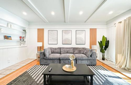 6BR Pool Escape for Friends and Family - LOU1 - BUR - Foto 2