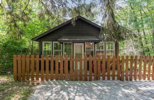 Black Cabin Getaway in Woods I Valpo - Foto 20