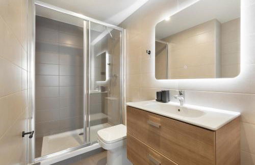 Port Forum Apartments by Olala Homes - Photo 39