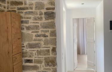 LAINI LUXURY SUITES - Photo 70