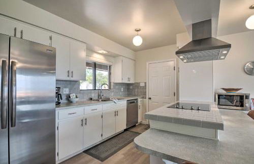 Lake Powell Views Mid-Century Home in Page - Foto 13